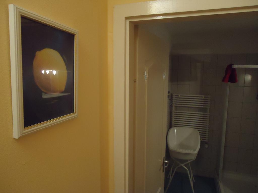 Czermann Panzio Es Etterem Hotell Oroszlány Exteriör bild